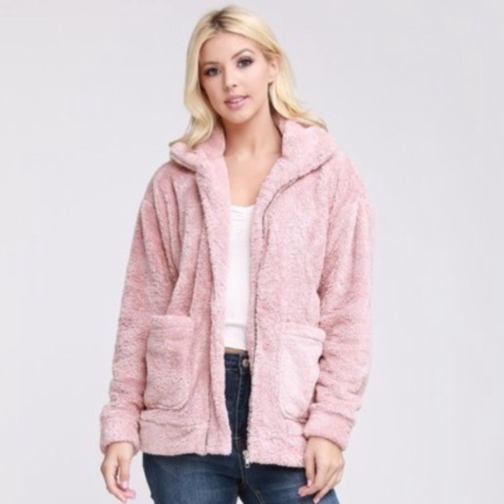 ❌LAST ONE❌ Super Soft and Cozy Blush Pink Sherpa Jacket Size Large AVAILABLE - Picture 2 of 8
